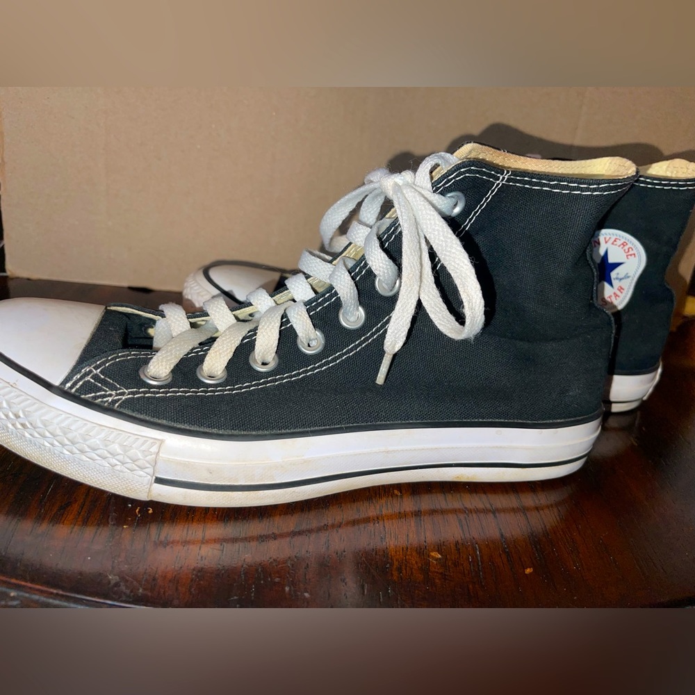 Converse Unisex W 9.5 M 7.5 Black Hightops